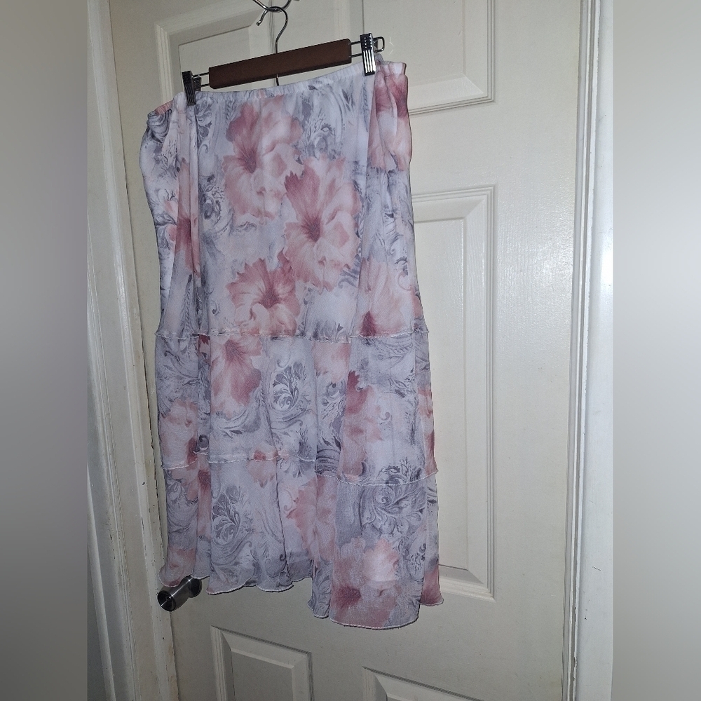 Alfred dunner floral tiered skirt XL - Picture 2 of 5